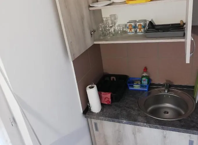 Aqua Haz Panzio 3 Sz Homestay Balatonfured