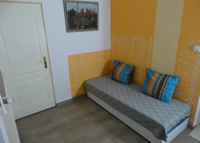 Homestay Aqua Haz Panzio 3 Sz Balatonfured